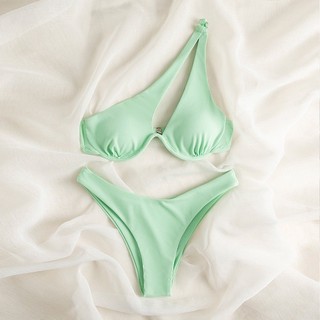 Bộ bikini 2 mảnh lệch vai có gọng