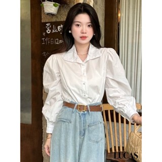Áo sơ mi cổ v vạt to tay dài bồng dáng basic cúc bọc