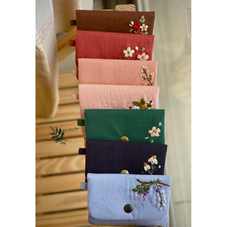 Ví vải Linen 2 ngăn thêu tay phong cách basic (100% handmade)