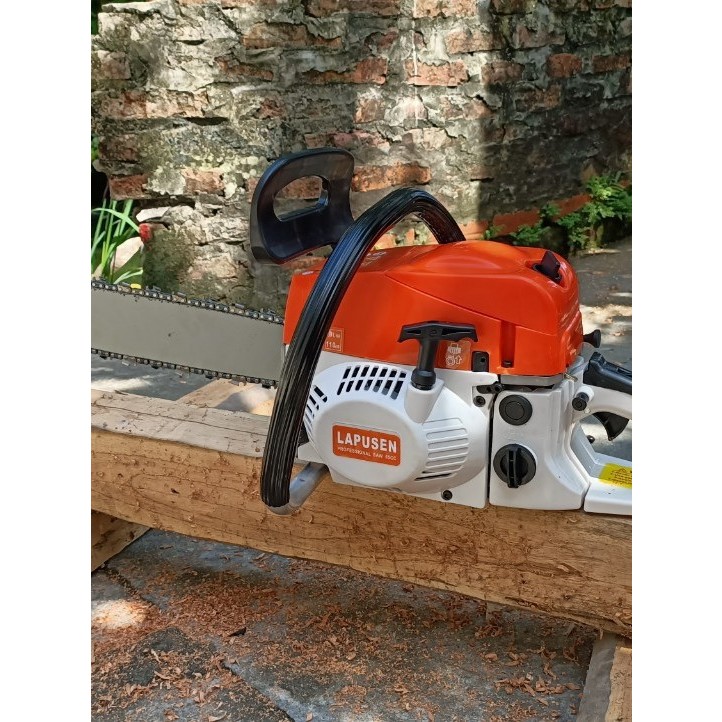 Máy cưa xích chạy xăng 2 thì lam dài 55cm- tặng kèm bu ri