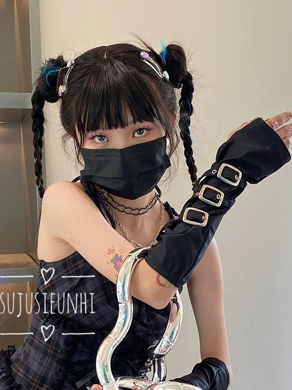 Găng tay hở ngón màu đen có khóa kim loại thời trang đường phố Nhật Bản cá tính punk