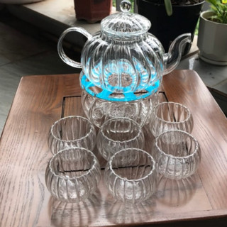 Bộ ấm pha trà thuỷ tinh Pehouse có vân đẹp tinh tế sang trọng gồm 1 ấm 6 chén và đế nến 600ml