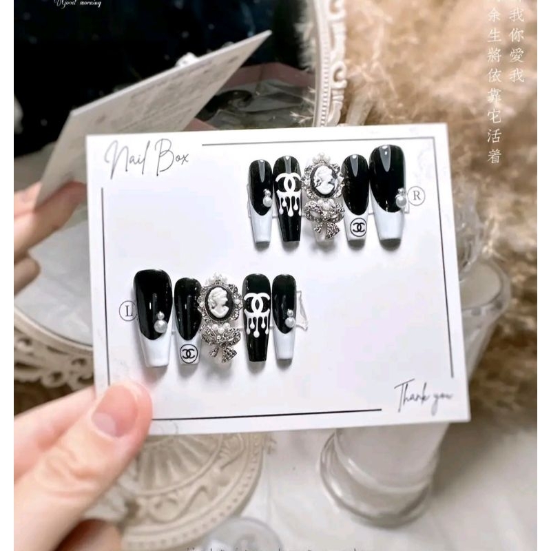Nailbox thiết kế , móng gắn charm đá - 4