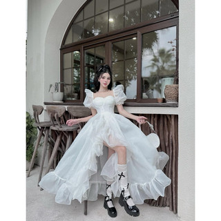 Váy công chúa trắng xẻ