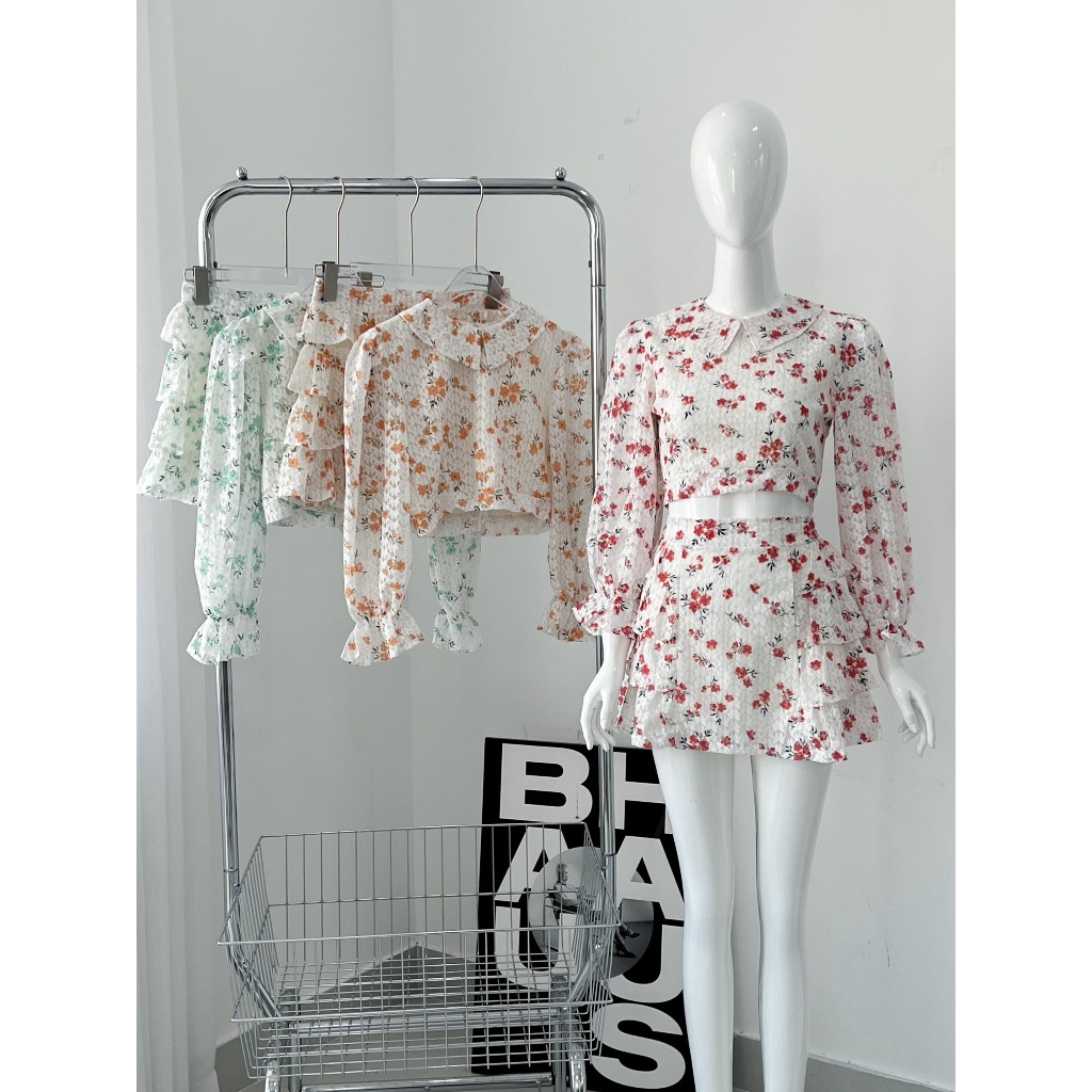 Set áo croptop ren hoa cổ sen kèm chân váy tầng ảnh thật/hàng có sẵn
