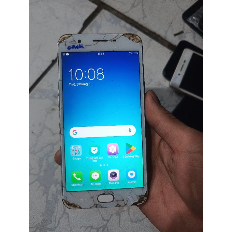 Cụm xác Oppo F1s ( 3Gb/32GB )còn dùng nứt kính
