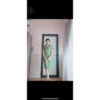 pass đầm body dài qua gối, mới chưa mặc