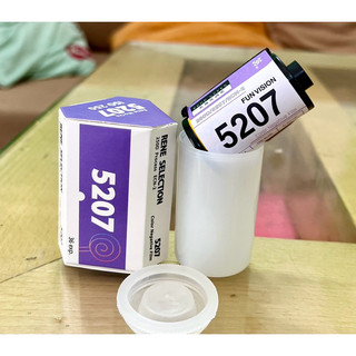 Kodak VISION 3 250D 5207 36exp Date 08/2026 film 35mm được hãng RENE SELECTION chiết và đóng gói có hộp giấy bảo quản
