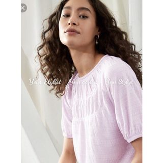 Smocked Texture Top / Áo thun kiểu xuất dư