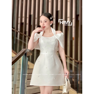 Đầm Bệt Vai Trắng Đính