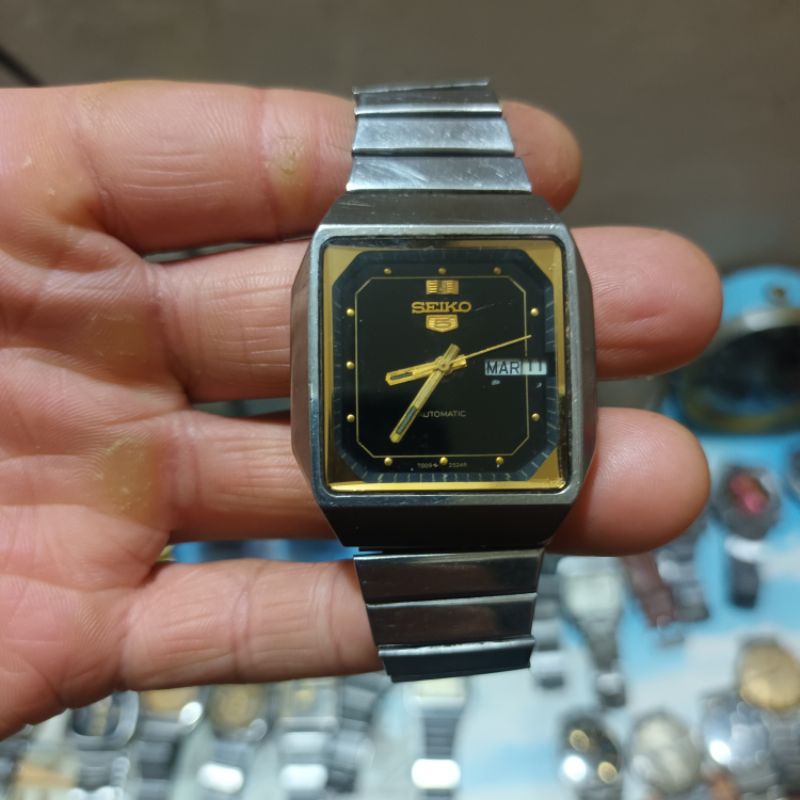 Đồng hồ seiko 5 chém cạnh automatic lịch se zin cổ xưa