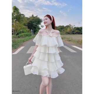 Đầm cổ yếm dập ly tầng kem🫶🏻