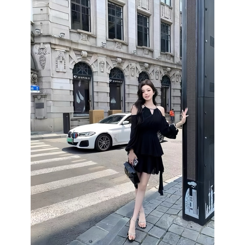 Váy Cổ Yếm Hở Vai Cổ Dây Ngọc Chất Von Mềm 2 Tầng (VY1) | BigBuy360 - bigbuy360.vn