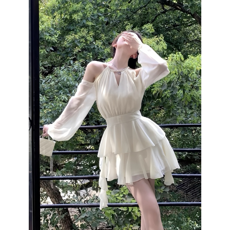 Váy Cổ Yếm Hở Vai Cổ Dây Ngọc Chất Von Mềm 2 Tầng (VY1) | BigBuy360 - bigbuy360.vn