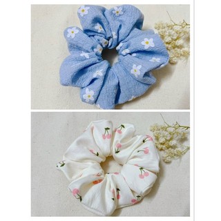 Set 2 cột tóc Scrunchies hiện đại, phụ kiện sành điệu cho các nàng.