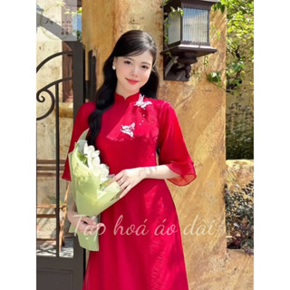 Áo dài cách tân nữ thiết kế 4 tà cách điệu trẻ trung phối màu đỏ tươi đính hồ điệp siêu xinh