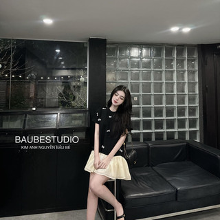 Váy xuông xoè baby doll đính đá nơ ngọc xinh lắm ạ.