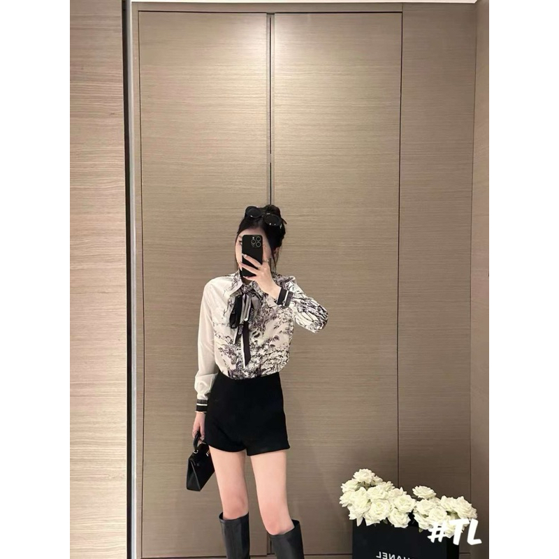 Áo sơ mi lụa CD kèm dây nơ