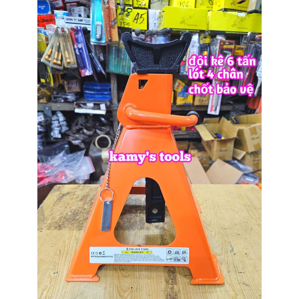 Con đội kê 6 tấn, Chân kê