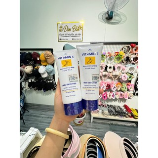 Sữa rửa mặt vitamin E Aron Thái Lan190g