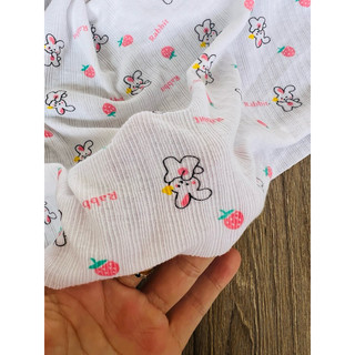 vải thun gân lụa hình thỏ nền trắng