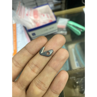 Dao cắt chỉ chân vịt máy vắt sổ misuko , siruba F