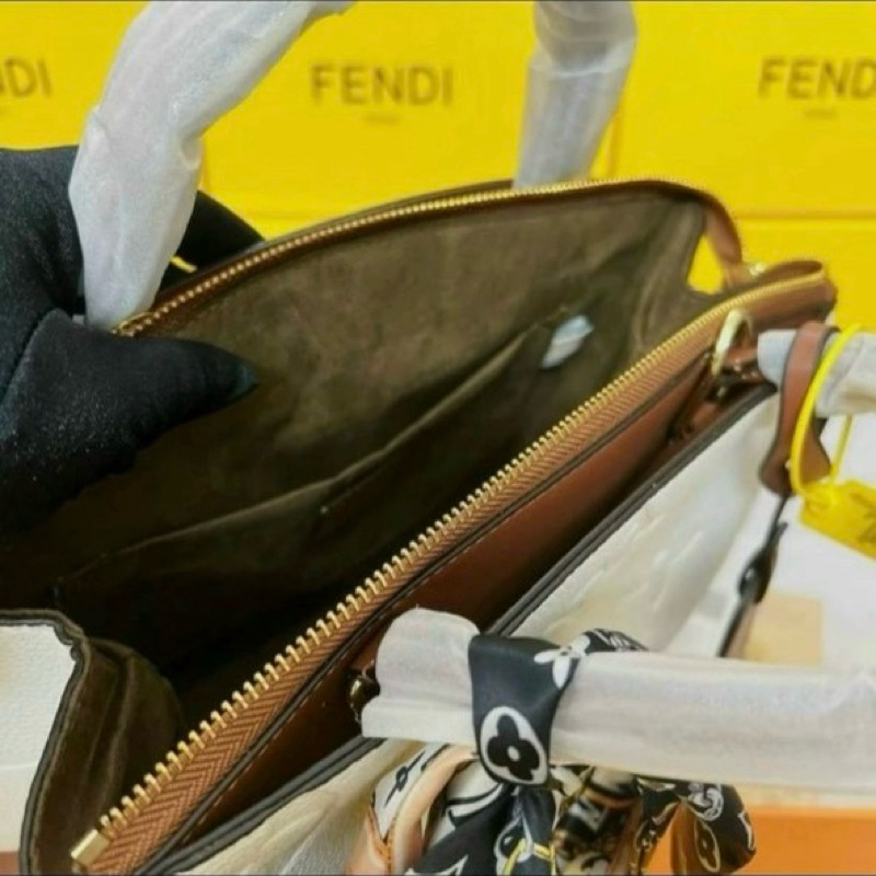 Túi công sở thanh lịch tiện lợi  lót nâu mềm