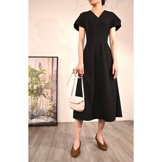 Váy che gối dáng xoè cổ điển Jiso thích hợp đi làm, đi tiệc được thiết kê bởi Beaute' by Nguyên Hà (KO KÈM HOA)