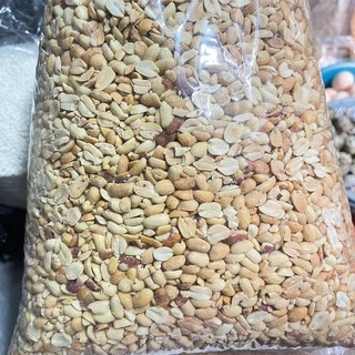 Lạc rang băm, vỡ đôi hạt thơm giòn