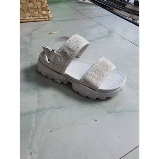 giày sandal nữ thời trang mẫu mới