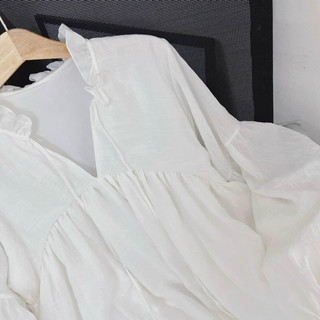 ĐẦM BABYDOLL TAY PHỒNG CỔ V