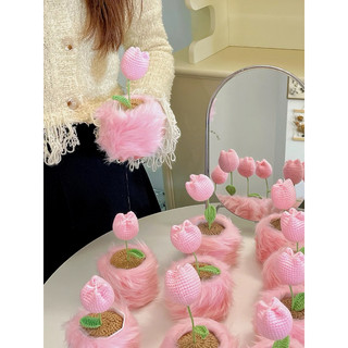 Chậu hoa tulip len handmade