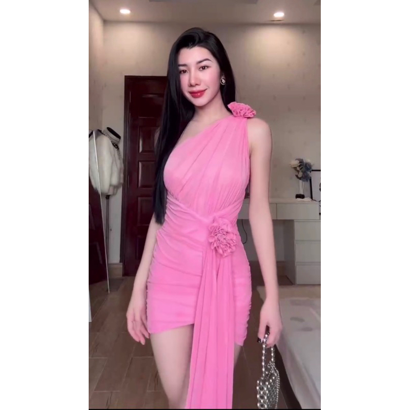 ĐẦM ĐÍNH HOA VÁY ÔM HÔNG BY OANH BIBI