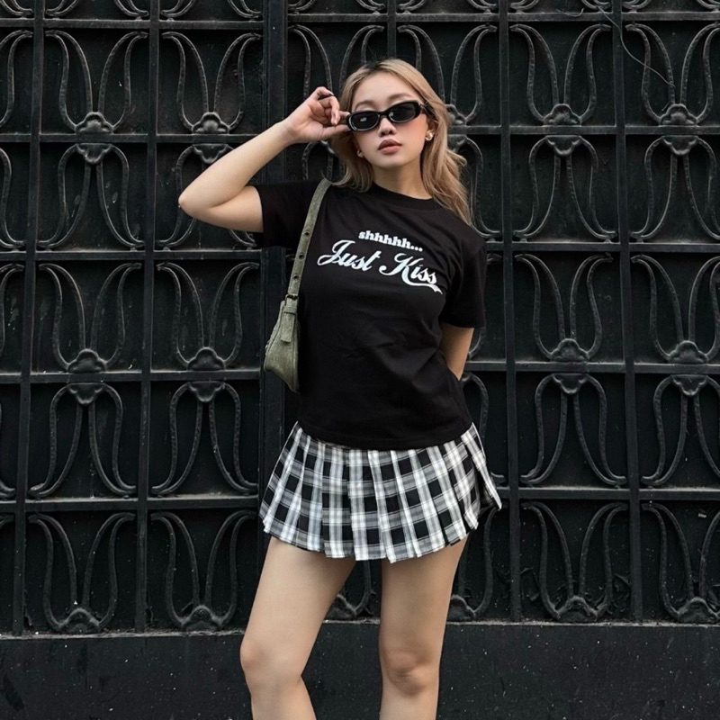 ÁO THUN BABY TEE IN CHỮ JUS KISS ÁNH ÁNH BBTJUSKISS