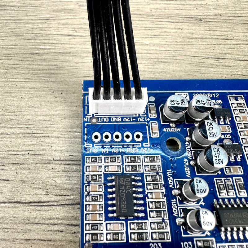 Bo chống hú cho vang cơ loại sịn, kèm dây cắm, có thể độ cho amply và loa kéo