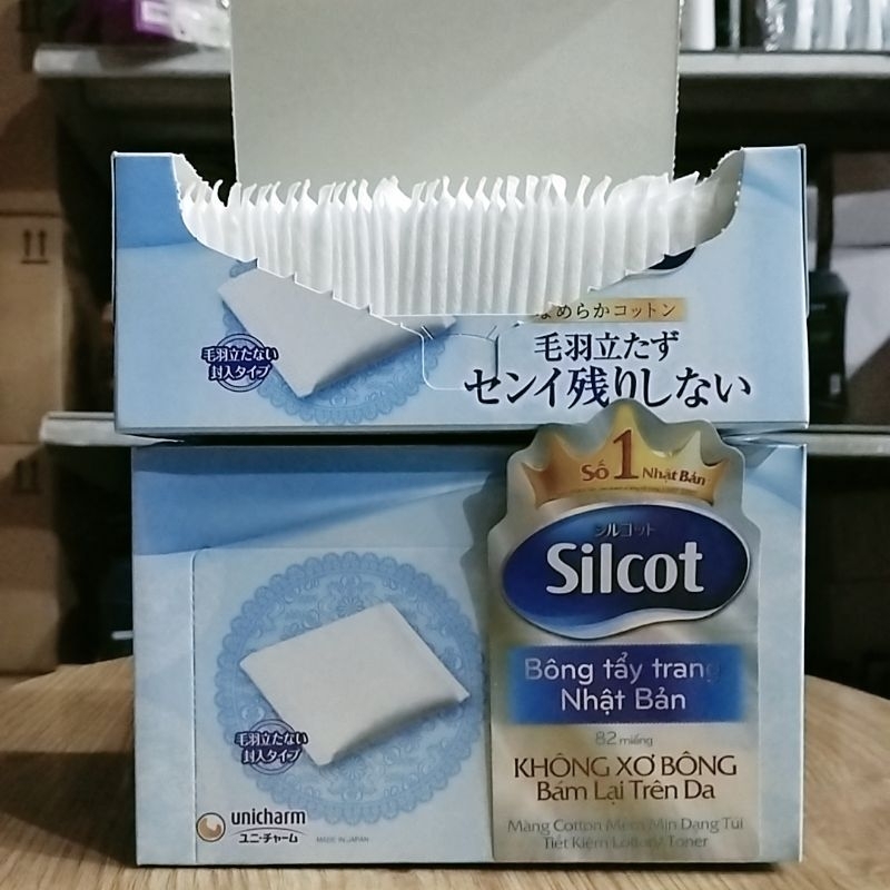 Bông tẩy trang Silcot 82 miếng màng cotton mềm mịn.