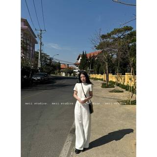 MEII STUDIOS - Áo thun trơn cottong dáng vừa ( mẫu mặc be )