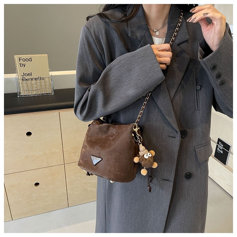 Túi Xách Nữ Đeo Chéo Đeo Vai Dáng Bucket Mix Móc Gấu Xinh Xắn Đi Tiệc Đi Chơi Sang Chảnh MIQI BAG TX-105 | BigBuy360 - bigbuy360.vn