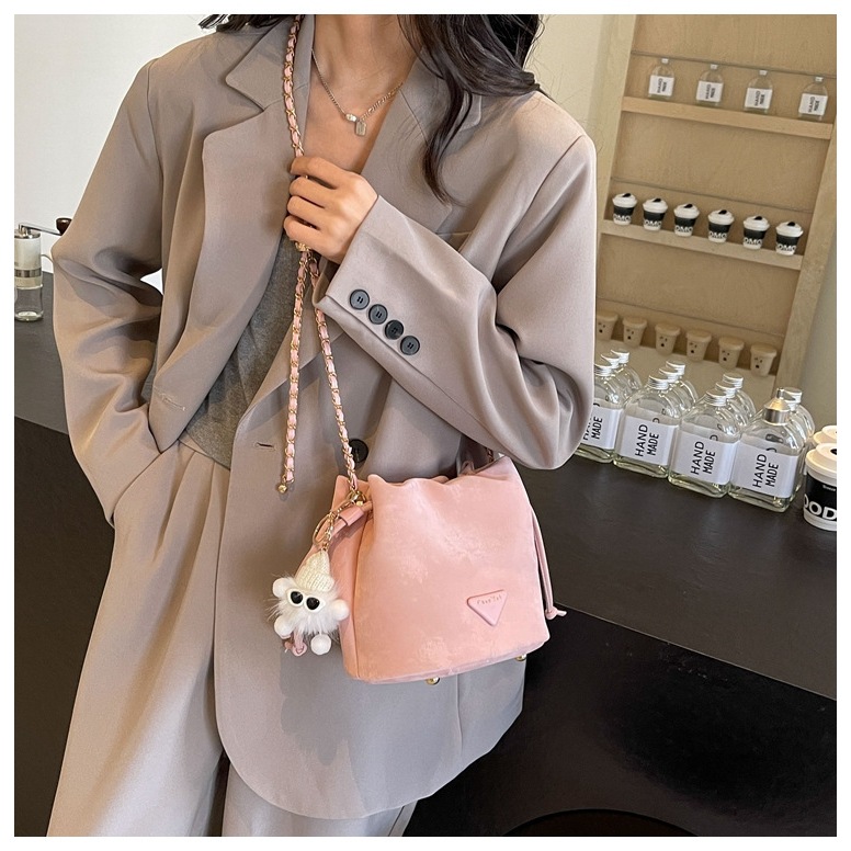 Túi Xách Nữ Đeo Chéo Đeo Vai Dáng Bucket Mix Móc Gấu Xinh Xắn Đi Tiệc Đi Chơi Sang Chảnh MIQI BAG TX-105 | BigBuy360 - bigbuy360.vn