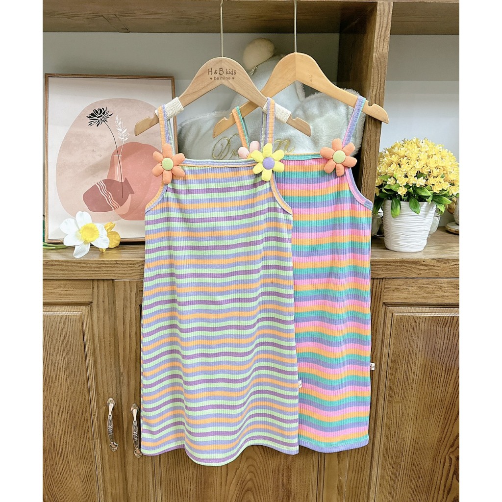 Váy body 2 dây mềm đính hoa xốp trước ngực cho bé yêu