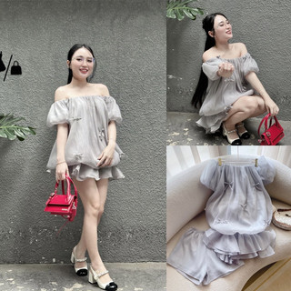 Set đen trễ vai đắp chéo ngực + chân váy dập ly