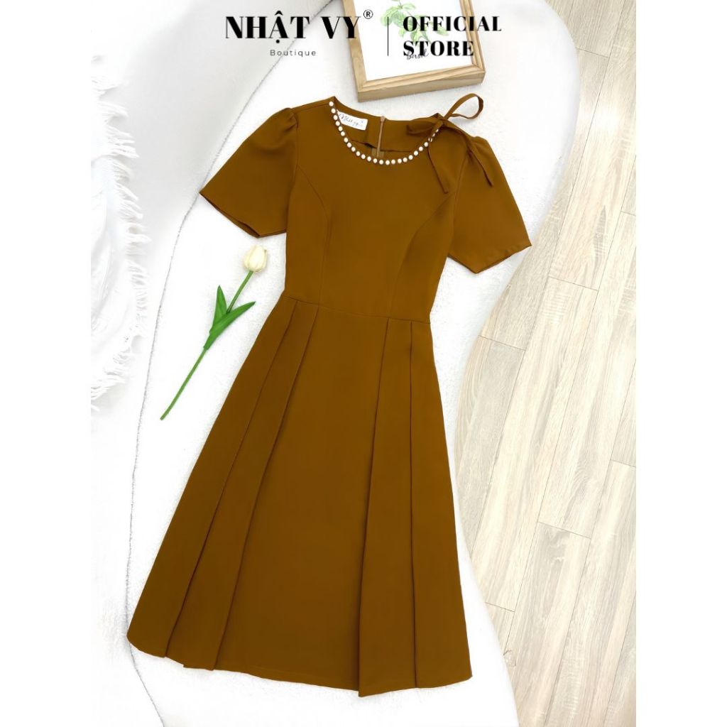 Đầm công sở Nhật Vy cổ tròn đính hạt tay ngắn dáng xoè chất liệu lụa phù hợp đi làm dự tiệc dạo phố thanh lịch - D2971