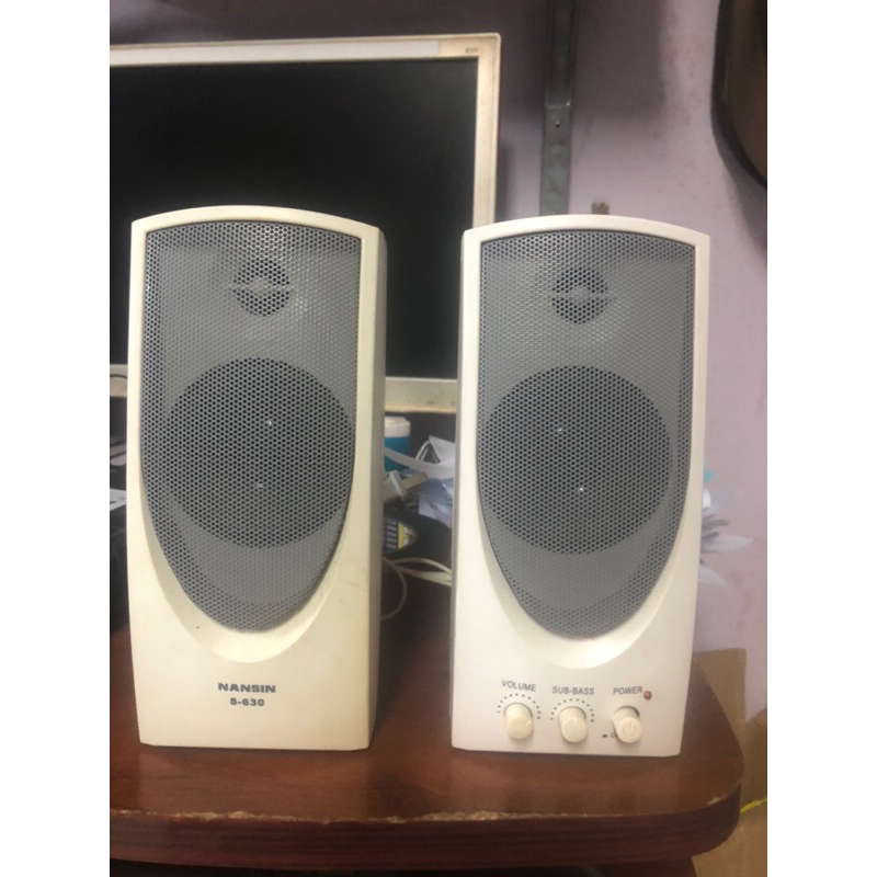 thanh lý 1 bộ loa cũ Nansin 2.0 âm thanh cực hay còn sử dụng tốt và vài bộ loa vi tính mini khác (hì