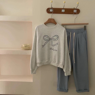 Áo Sweater Thêu Nơ Embroidered Bow