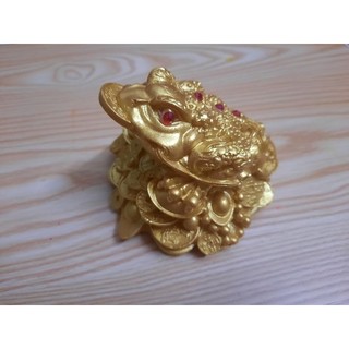 Tượng đá đúc cóc vàng