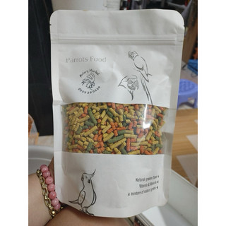 100g Thức ăn nén dinh dưỡng chim vẹt.