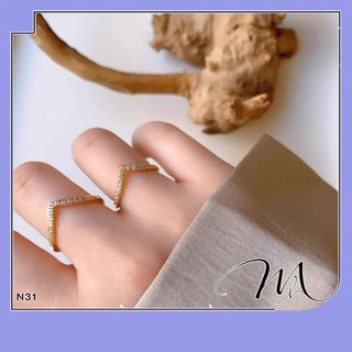 Nhẫn nữ Titan đính đá phong cách Hàn Quốc chữ V vương miện - Măng’s House N31