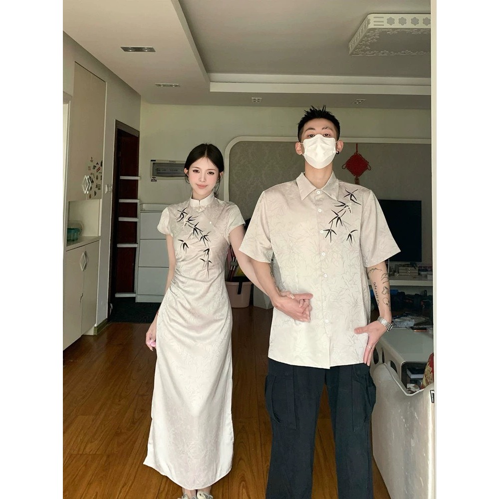 Set Đôi Áo Sơmi Nam Và Váy Sườn Xám Nữ Dáng Dài Họa Tiết In Nổi Dành Cho Cặp Đôi