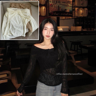 Áo lưới hoa nổi trễ vai xoắn ngực the.sweaterweather TSW