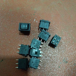 1 Chiếc Công tắc đảo chiều 6 chân đảo chiều động cơ DC